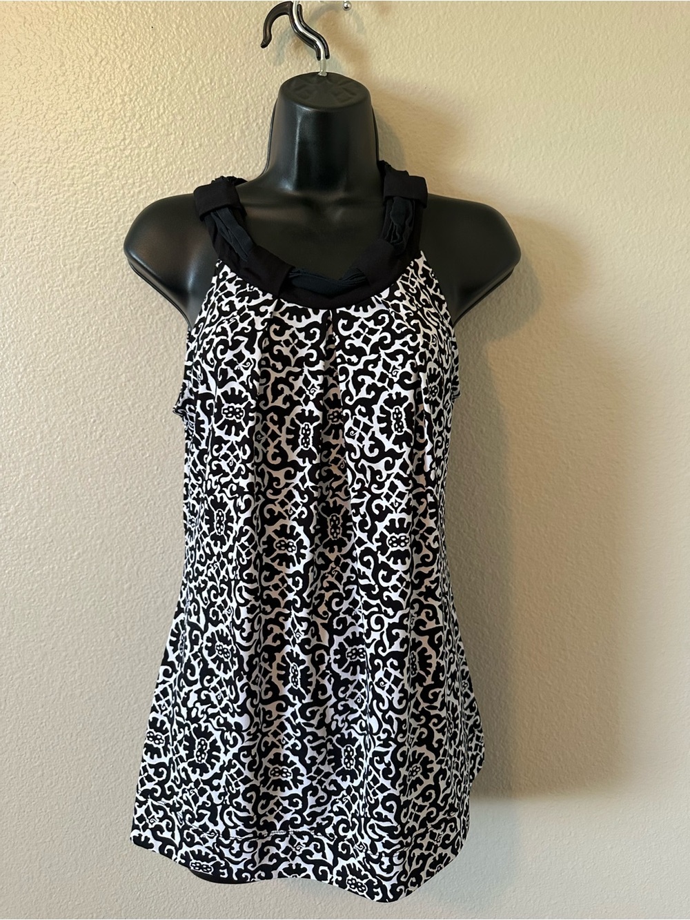 White House Black Market Black and White Printed Top